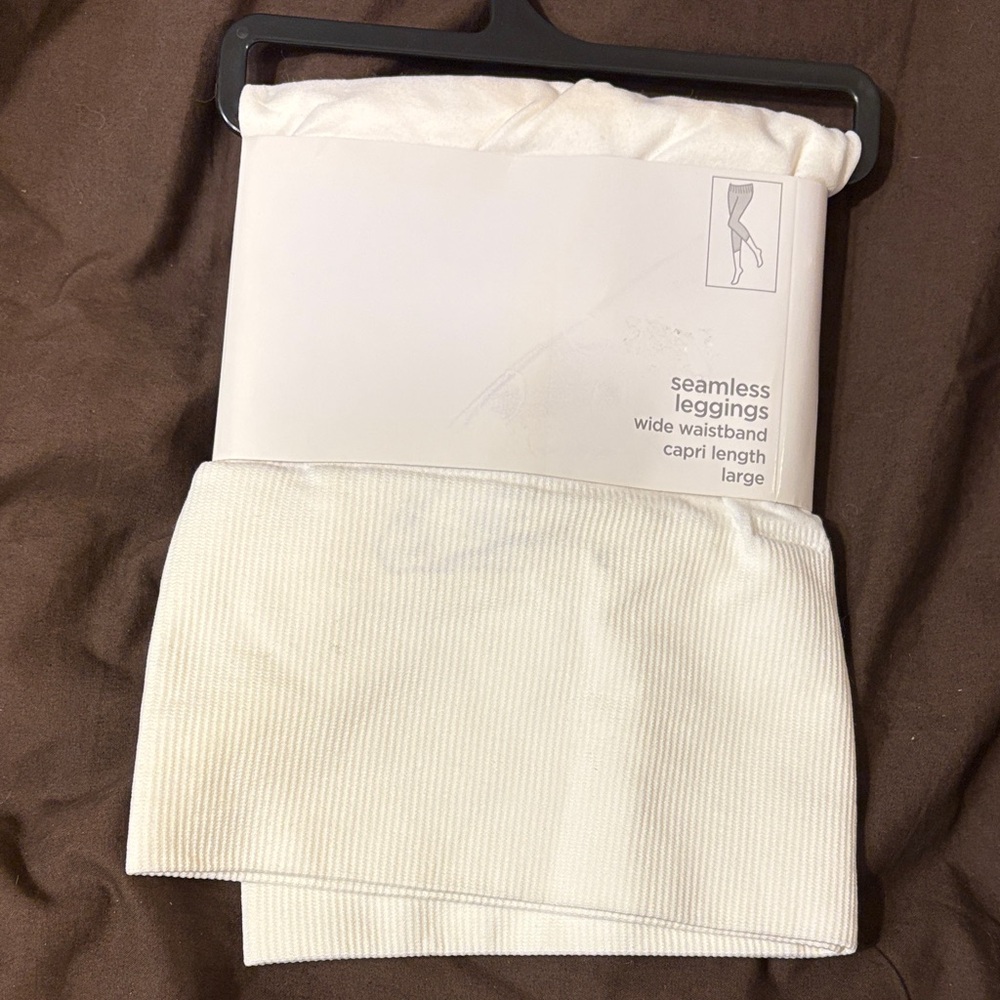 JCPenney White Seamless Leggings